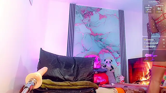 Snapshot of _ChanellR_ chatting on September 24, 11:05 am ChanellR online show from September 24, 11:05 am