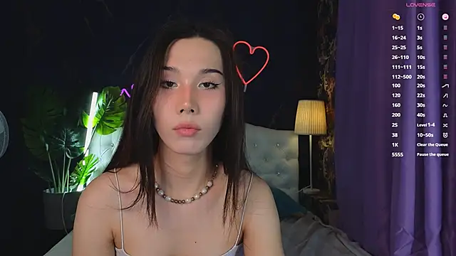 Snapshot of Kaia_Sunshine_Mia chatting on January 23, 3:32 pm Kaia Sunshine Mia online show from January 23, 3:32 pm