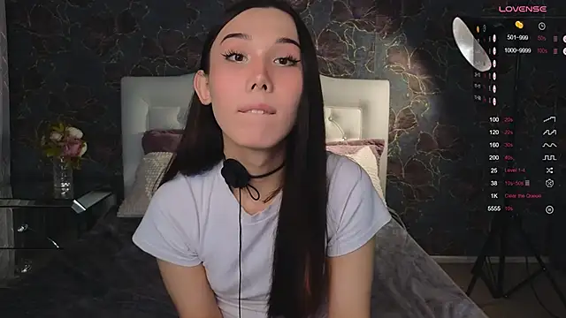Snapshot of Kaia_Sunshine_Mia chatting on February 17, 2:59 pm Kaia Sunshine Mia online show from February 17, 2:59 pm