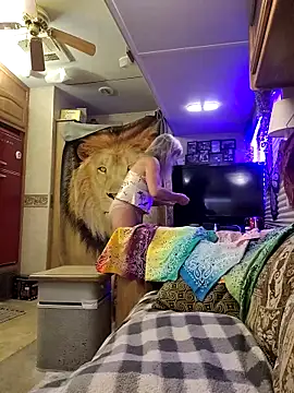 annika lately online show from October 25, 3:34 am