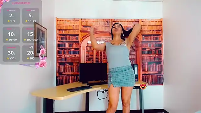Snapshot of khiara_moretti chatting on January 25, 7:38 pm khiara moretti online show from January 25, 7:38 pm