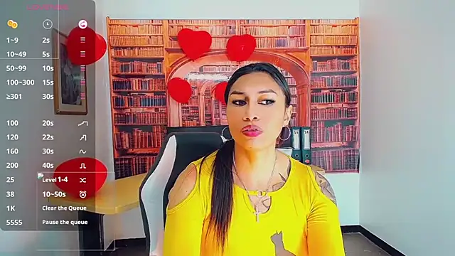 Snapshot of khiara_moretti chatting on February 13, 7:42 pm khiara moretti online show from February 13, 7:42 pm