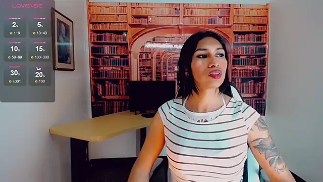 Snapshot of khiara_moretti chatting on February 25, 7:36 pm khiara moretti online show from February 25, 7:36 pm