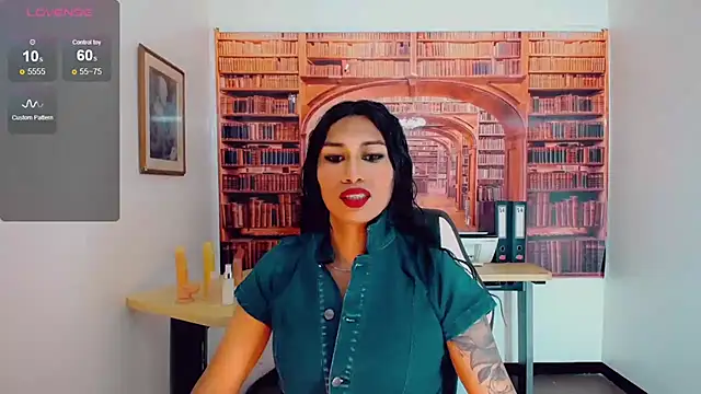 Snapshot of khiara_moretti chatting on February 27, 7:26 pm khiara moretti online show from February 27, 7:26 pm