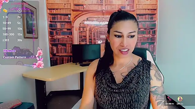 Snapshot of khiara_moretti chatting on March 3, 7:56 pm khiara moretti online show from March 3, 7:56 pm