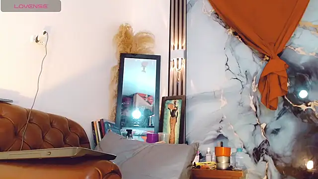 Snapshot of khiara_moretti chatting on September 11, 8:06 pm khiara moretti online show from September 11, 8:06 pm