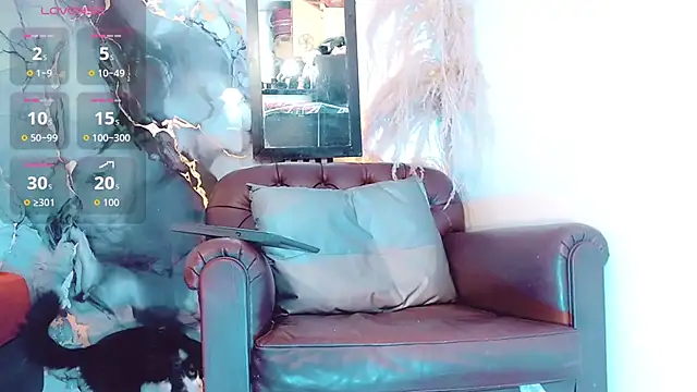 Snapshot of khiara_moretti chatting on September 24, 10:27 pm khiara moretti online show from September 24, 10:27 pm