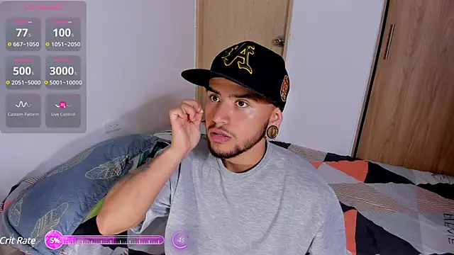 Snapshot of ftmphilip_ chatting on January 3, 10:40 pm ftmphilip online show from January 3, 10:40 pm