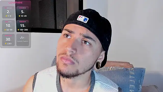 ftmphilip  online show from December 3, 11:31 pm