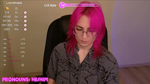 Snapshot of CuteYukiKun chatting on December 16, 12:59 am CuteYukiKun online show from December 16, 12:59 am