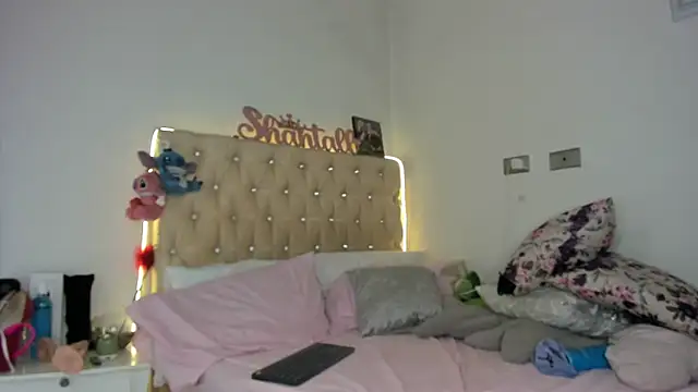 Snapshot of shantallhotxx chatting on January 7, 5:56 am shantallhotxx online show from January 7, 5:56 am