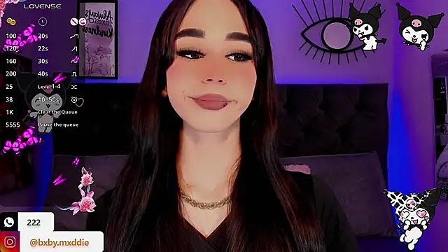 Snapshot of kimMaddiee chatting on October 4, 6:25 am kimMaddiee online show from October 4, 6:25 am