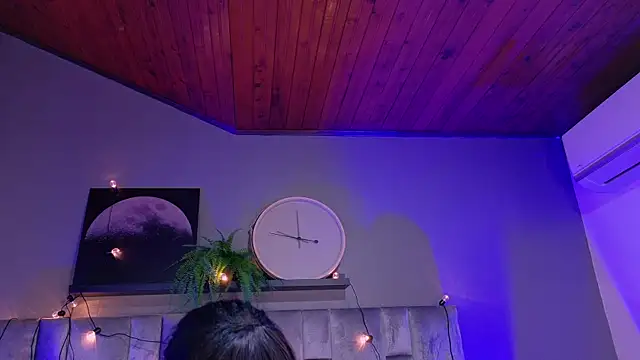 nahomi campbell online show from October 17, 7:39 pm