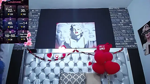Snapshot of _nicolehotshemale chatting on February 18, 9:53 pm nicolehotshemale online show from February 18, 9:53 pm
