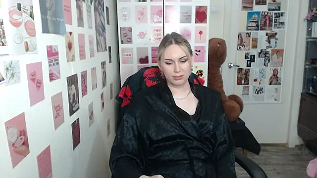 Snapshot of CapriScorpion chatting on February 12, 1:38 pm CapriScorpion online show from February 12, 1:38 pm