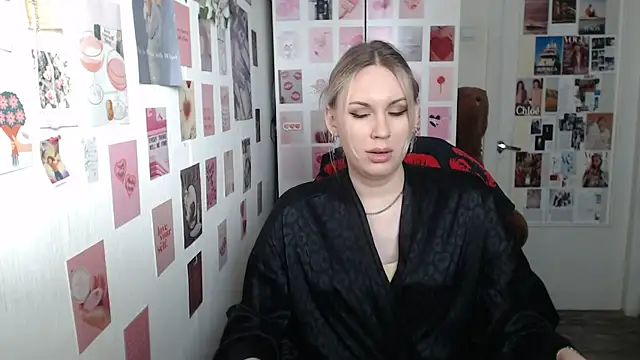 Snapshot of CapriScorpion chatting on February 21, 1:00 pm CapriScorpion online show from February 21, 1:00 pm
