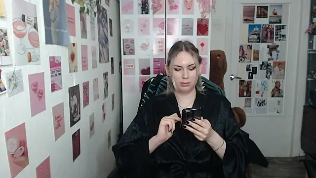 Snapshot of CapriScorpion chatting on March 20, 2:10 pm CapriScorpion online show from March 20, 2:10 pm