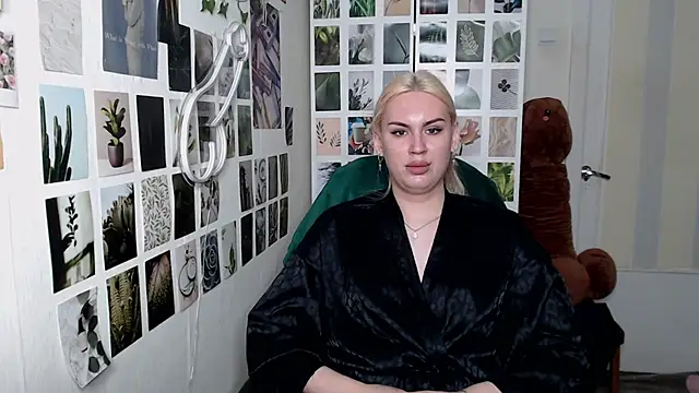 CapriScorpion online show from October 17, 2:42 pm