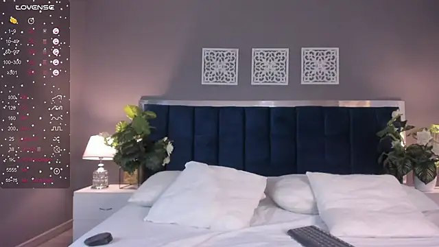 Snapshot of Kasey__ chatting on December 7, 4:48 am Kasey online show from December 7, 4:48 am