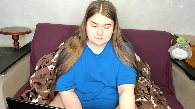 Snapshot of Aushpana chatting on February 20, 9:22 am Aushpana online show from February 20, 9:22 am