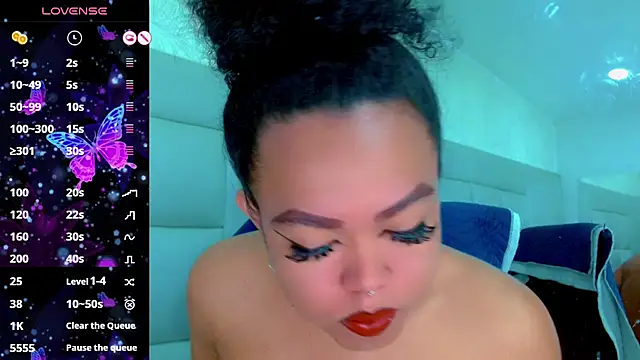 Snapshot of KayleighDreams_ chatting on January 11, 3:55 am KayleighDreams online show from January 11, 3:55 am