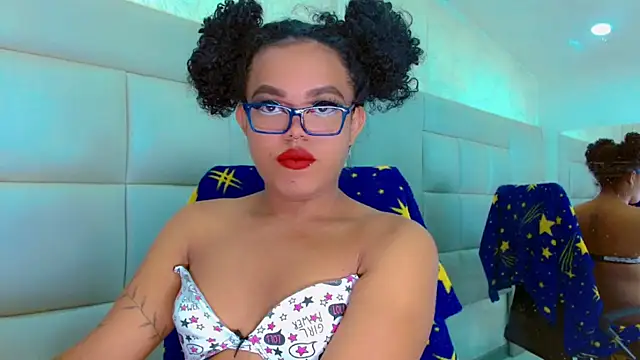 Snapshot of KayleighDreams_ chatting on February 7, 4:59 am KayleighDreams online show from February 7, 4:59 am