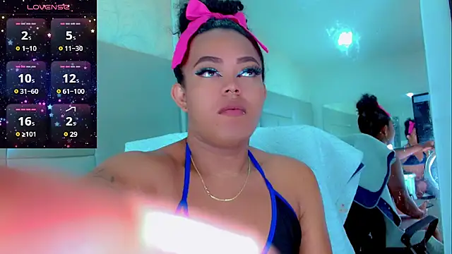 Snapshot of KayleighDreams_ chatting on March 11, 6:10 am KayleighDreams online show from March 11, 6:10 am