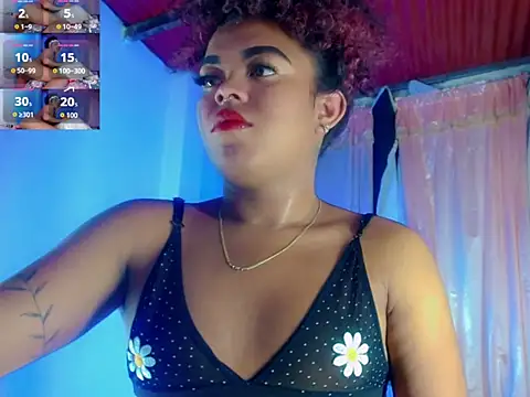Snapshot of KayleighDreams_ chatting on September 24, 5:24 am KayleighDreams online show from September 24, 5:24 am
