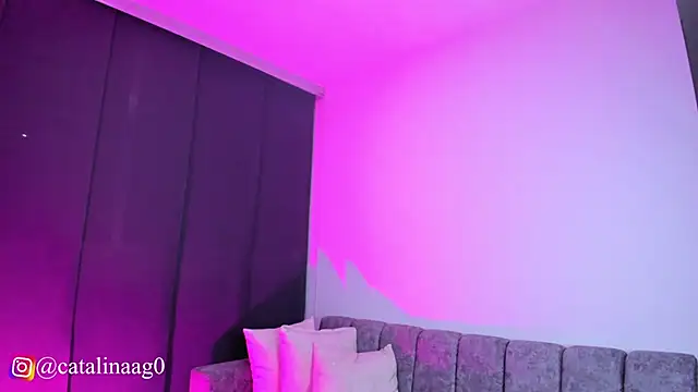 angelinalodge1 online show from November 9, 3:40 am