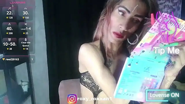 Snapshot of roxy_roxxan chatting on March 19, 11:50 am roxy roxxan online show from March 19, 11:50 am