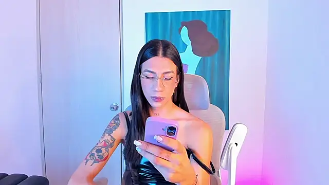 sofiaa grey  online show from May 28, 2:37 pm