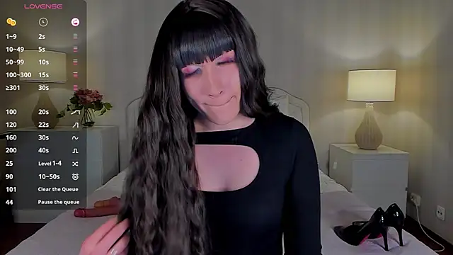 Snapshot of valeriasecret chatting on December 16, 5:06 am valeriasecret online show from December 16, 5:06 am