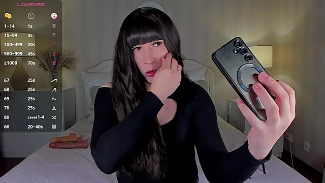 Snapshot of valeriasecret chatting on February 18, 4:48 am valeriasecret online show from February 18, 4:48 am