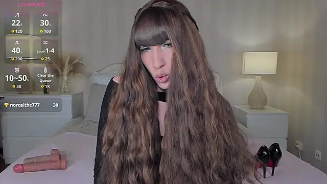 Snapshot of valeriasecret chatting on October 4, 5:30 am valeriasecret online show from October 4, 5:30 am