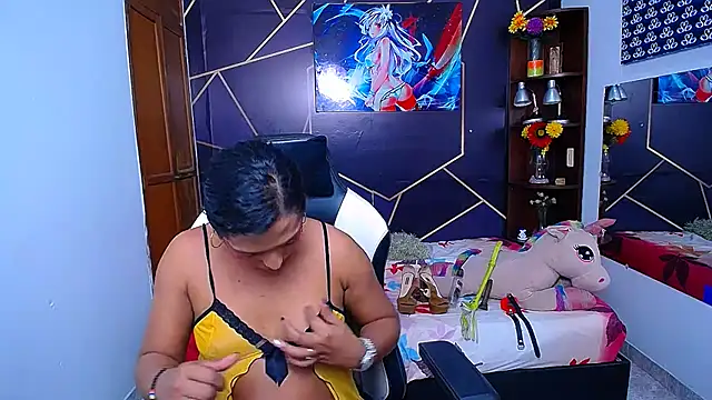 Snapshot of EmilyTsSweet chatting on September 18, 1:49 pm EmilyTsSweet online show from September 18, 1:49 pm