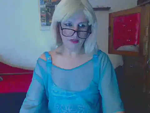 Snapshot of LorenJade chatting on December 13, 11:50 pm LorenJade online show from December 13, 11:50 pm