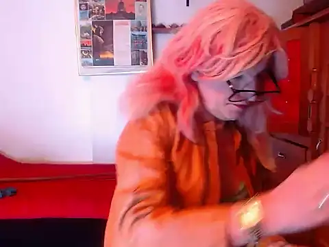 Snapshot of LorenJade chatting on October 7, 9:21 am LorenJade online show from October 7, 9:21 am