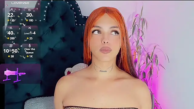 Snapshot of Emmaa_Saenz_ chatting on February 13, 9:50 pm Emmaa Saenz online show from February 13, 9:50 pm