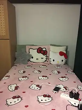 Lisszus online show from February 8, 8:37 pm