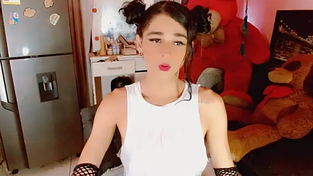 Snapshot of AngelicaDark chatting on February 9, 8:24 pm AngelicaDark online show from February 9, 8:24 pm