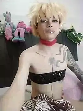 Snapshot of Devilnia9 chatting on September 20, 6:13 pm Devilnia9 online show from September 20, 6:13 pm