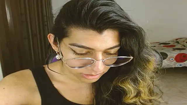 Snapshot of engielphoenis14 chatting on September 18, 9:31 pm engielphoenis14 online show from September 18, 9:31 pm