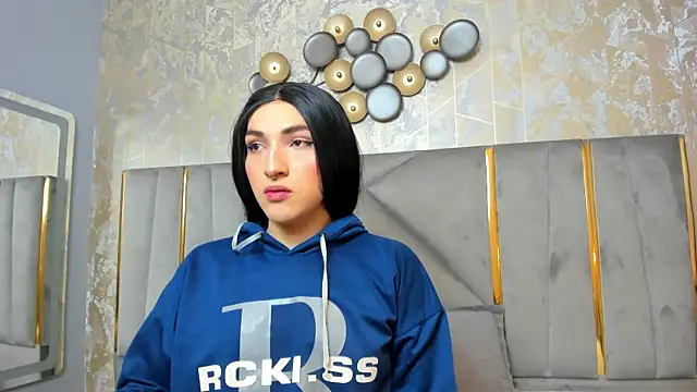 TomLondon  online show from February 2, 11:51 am