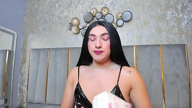 TomLondon  online show from February 11, 11:43 am