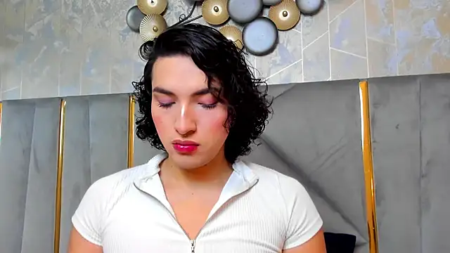 TomLondon  online show from February 18, 11:44 am