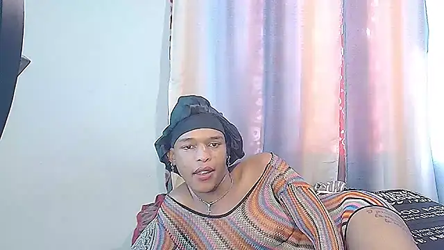 Snapshot of sexychane chatting on February 22, 5:44 am sexychane online show from February 22, 5:44 am