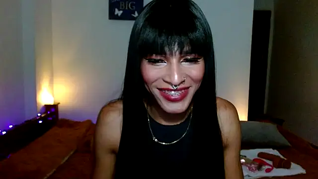 Snapshot of carolinemiller7 chatting on December 11, 7:47 am carolinemiller7 online show from December 11, 7:47 am