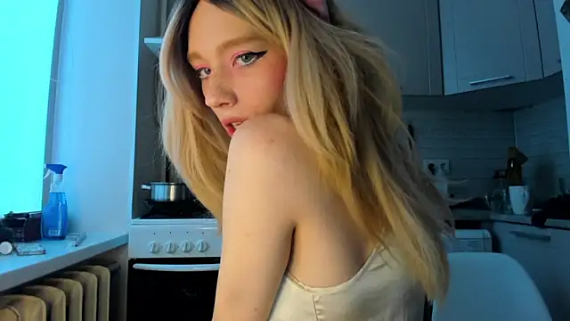 Snapshot of _Alice_Kitty chatting on January 6, 9:19 am Alice Kitty online show from January 6, 9:19 am