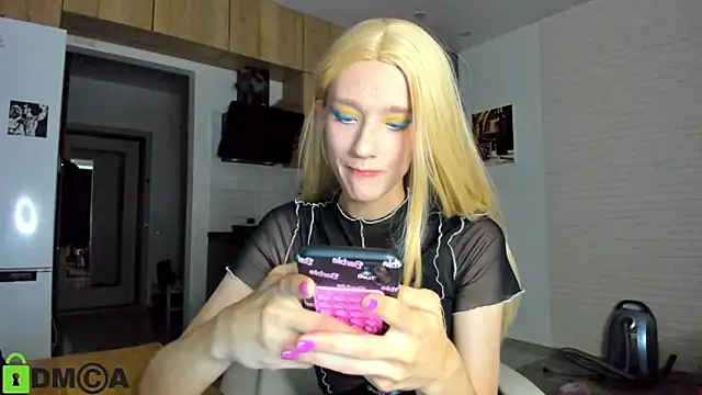 Snapshot of _Alice_Kitty chatting on September 29, 6:35 am Alice Kitty online show from September 29, 6:35 am