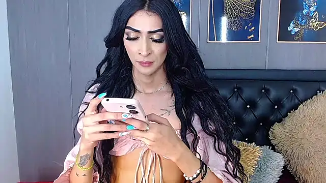 Snapshot of Evelynn_sex_ chatting on January 3, 1:47 pm Evelynn sex online show from January 3, 1:47 pm